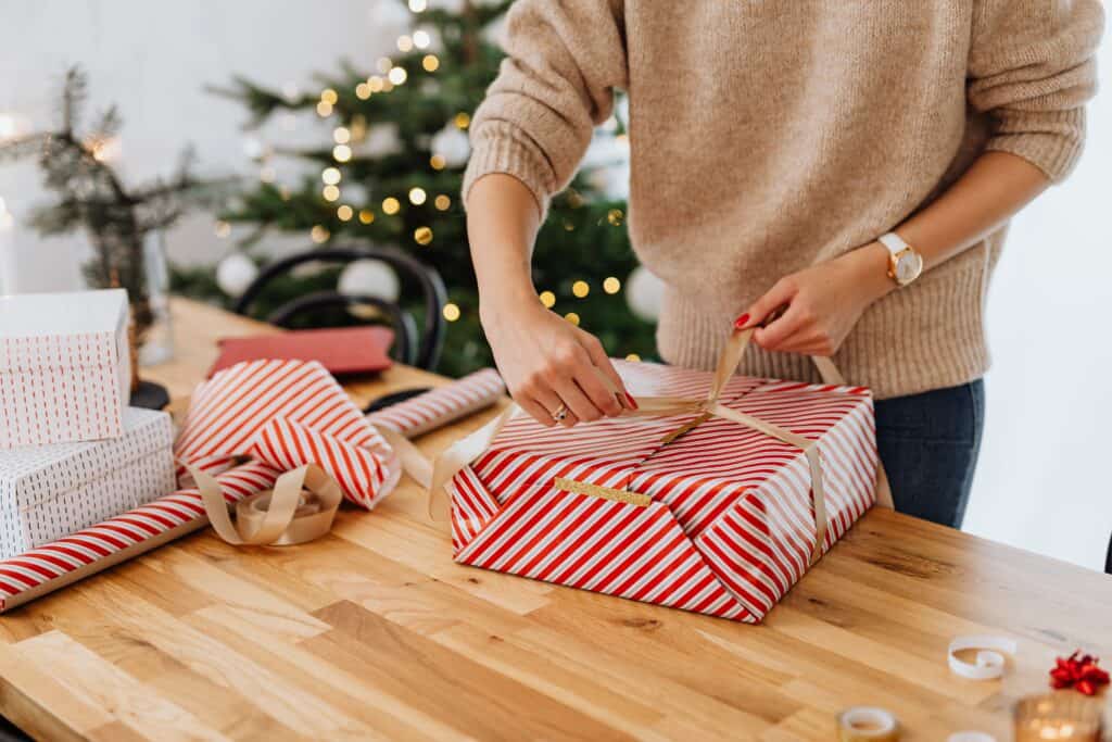 5 gift rule gift wrapping